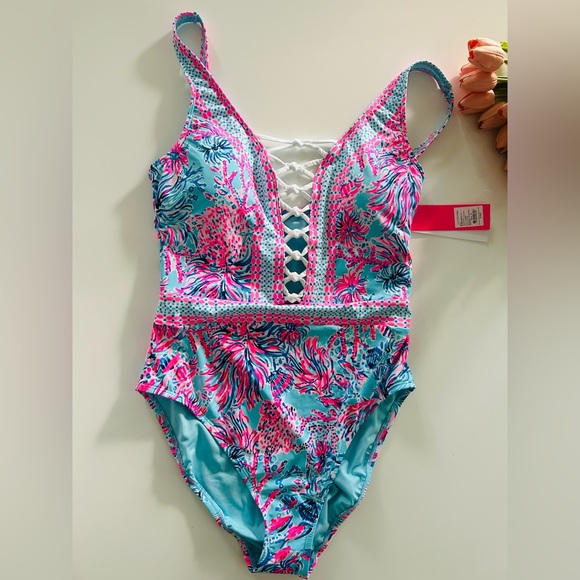 Lilly Pulitzer Caseylee lattice one piece swimsuit - Picture 14 of 15